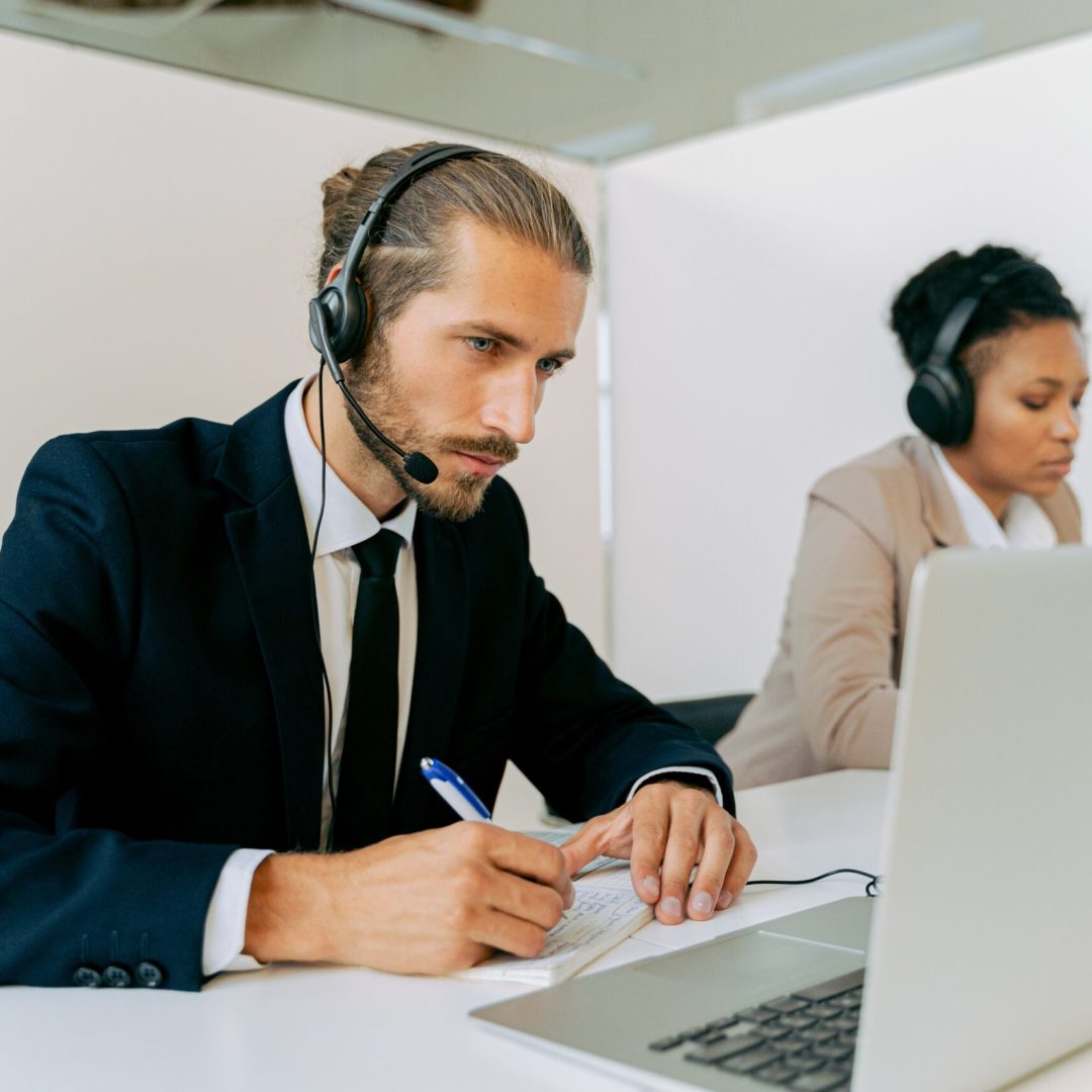 pexels-antoni-shkraba-5467598 Service Desk